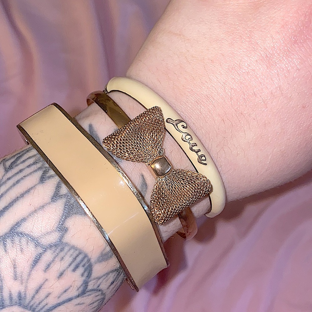 Set of bangle bracelets